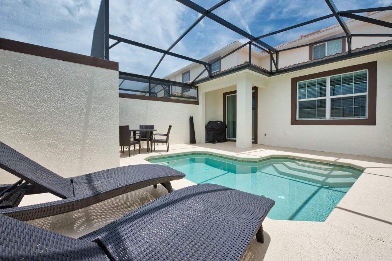 Modern Home With Private Pool Davenport Exterior foto